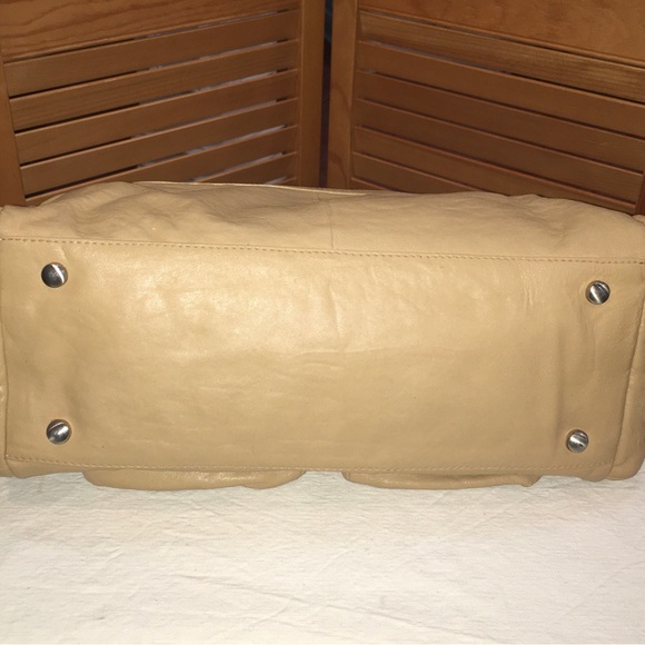 Oversized Tote - Picture 9 of 13